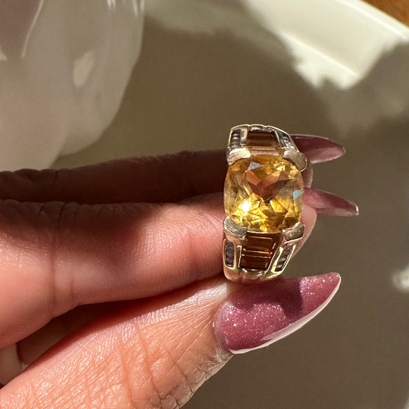 14k citrine ring with diamonds - Picture 5 of 10